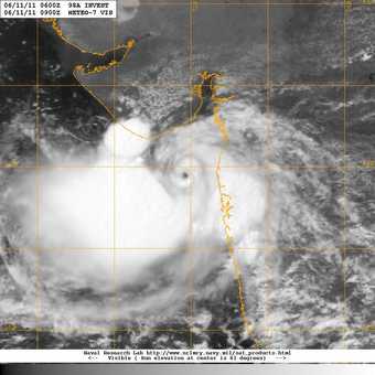 20110611_0900_meteo7_x_vis1km_high_98AINVEST_30kts-1000mb-195N-719E_100pc.jpg