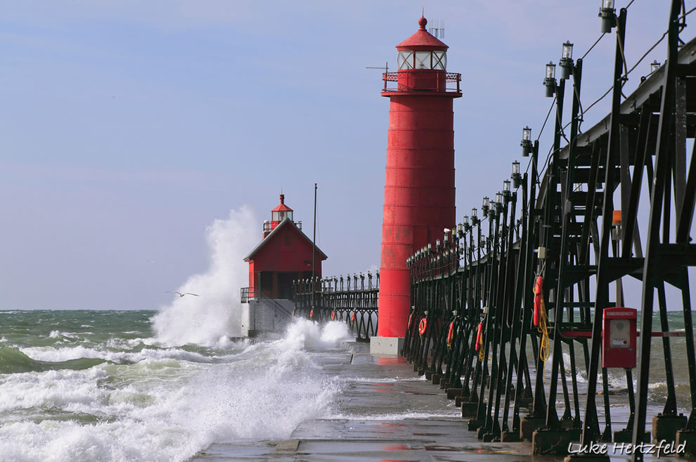 Grand-Haven-Lighthouse.jpg