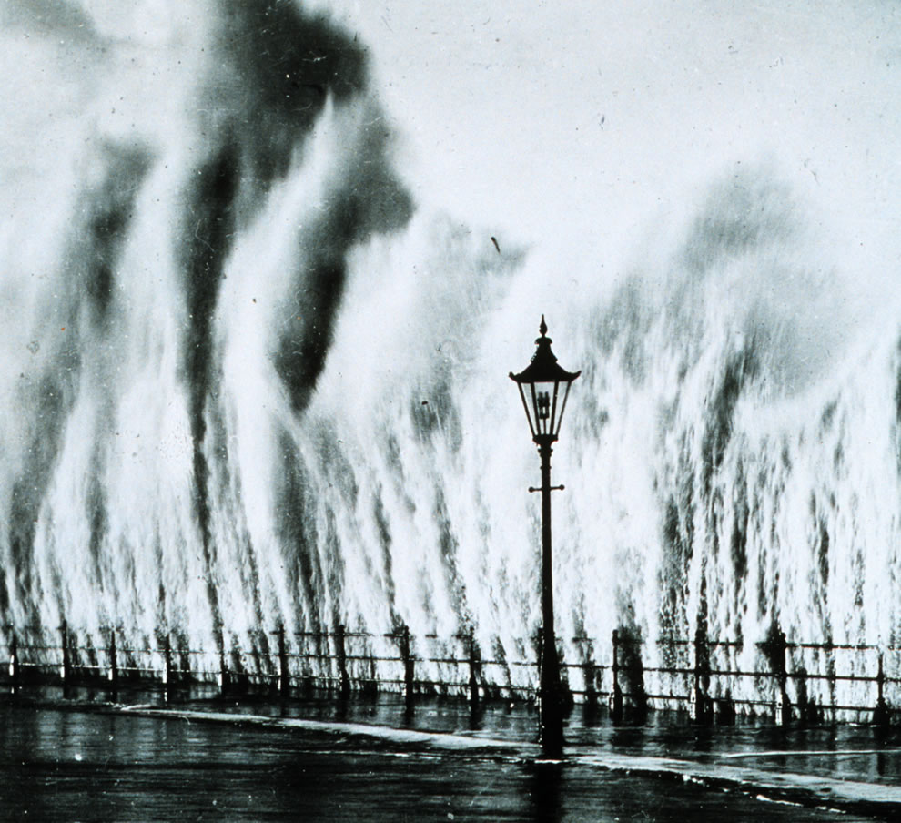 Waves-striking-seawall-give-appearance-of-geysers-erupting.jpg