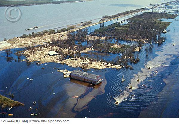 Hurricane_Camille_Aftermath_Venice_Louisiana_USA_3213-442880.jpg