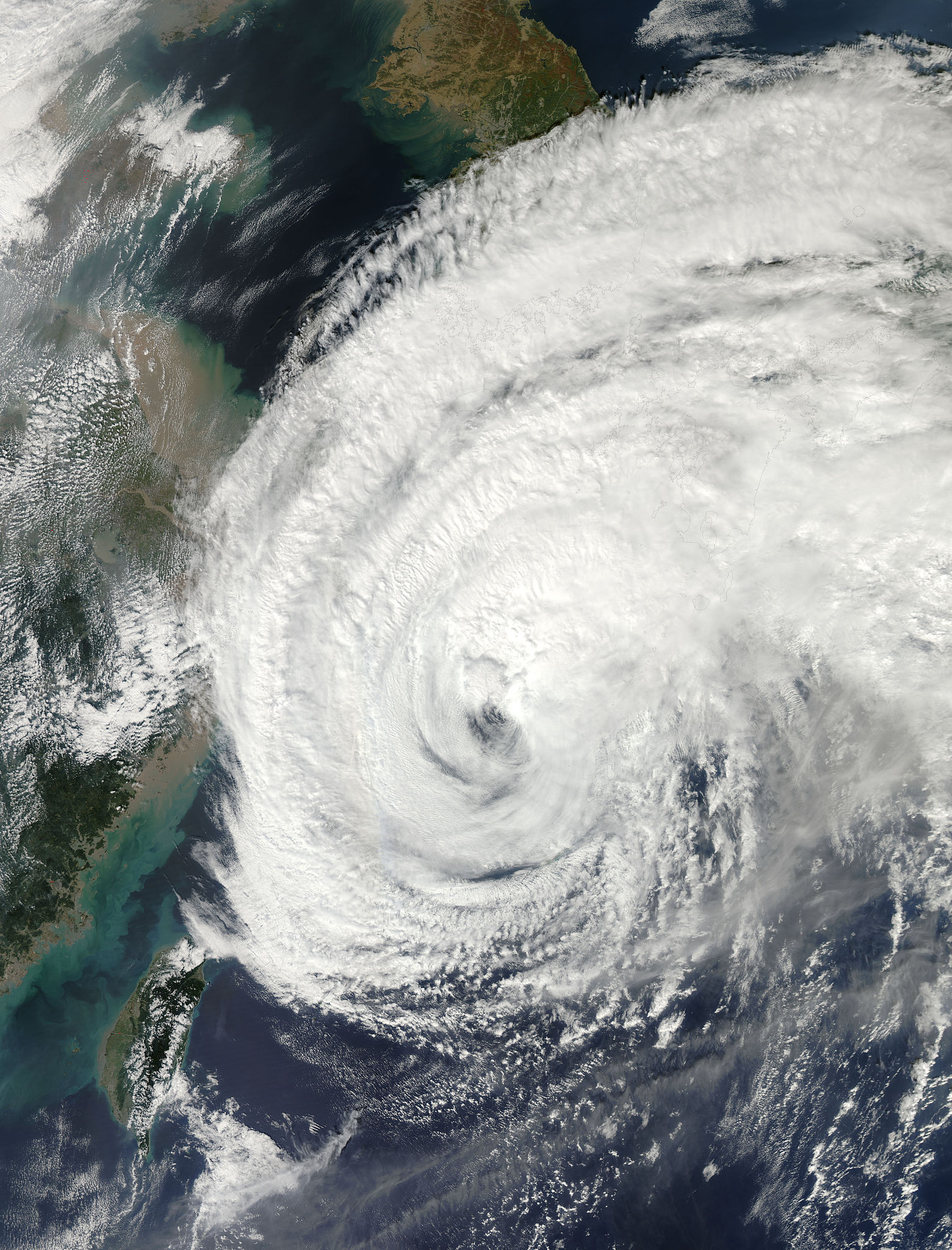 Vongfong_2014-10-12_0500Z.jpg