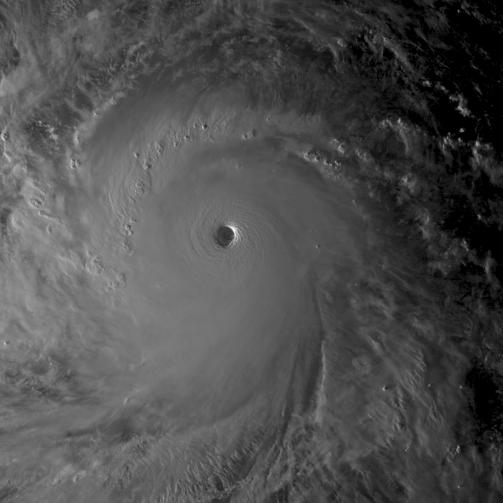 20131107.0757.mtsat1r.vis1km.31W.HAIYAN.150kts-911mb-93N-1311E.100pc.png