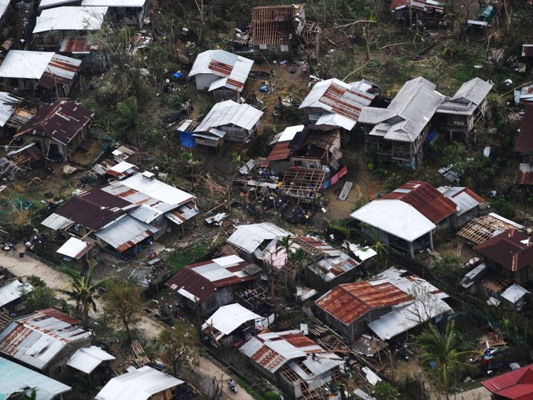 skynews-typhoon-mangkhut-philippines_4422674.jpg