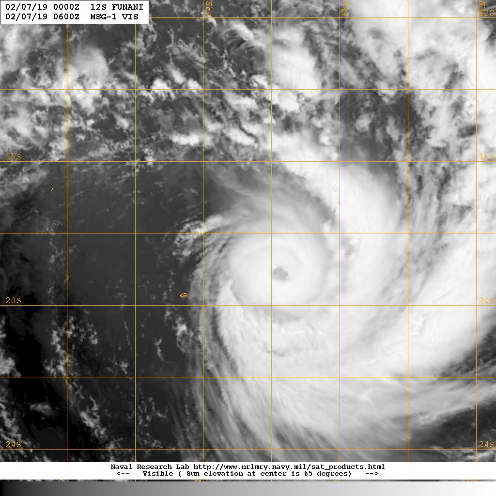 20190207.0600.msg1.x.vis1km.12SFUNANI.95kts-964mb-184S-653E.100pc.jpg