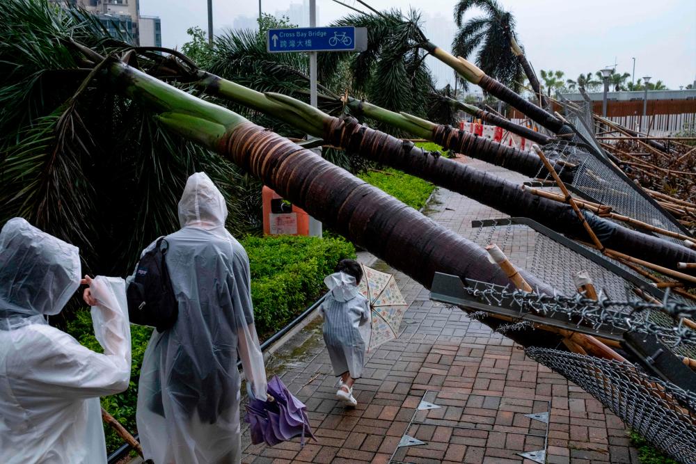 topshots-topshot-hong-kong-china-weather-typhoon-104411_3433199_20230904173254.jpg