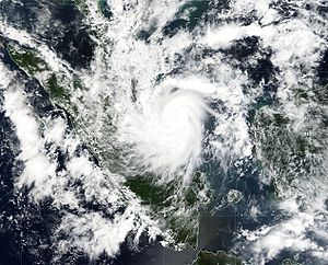 300px-Typhoon_Vamei_2001.jpg