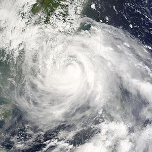 300px-Typhoon_Dujuan_2003.jpg